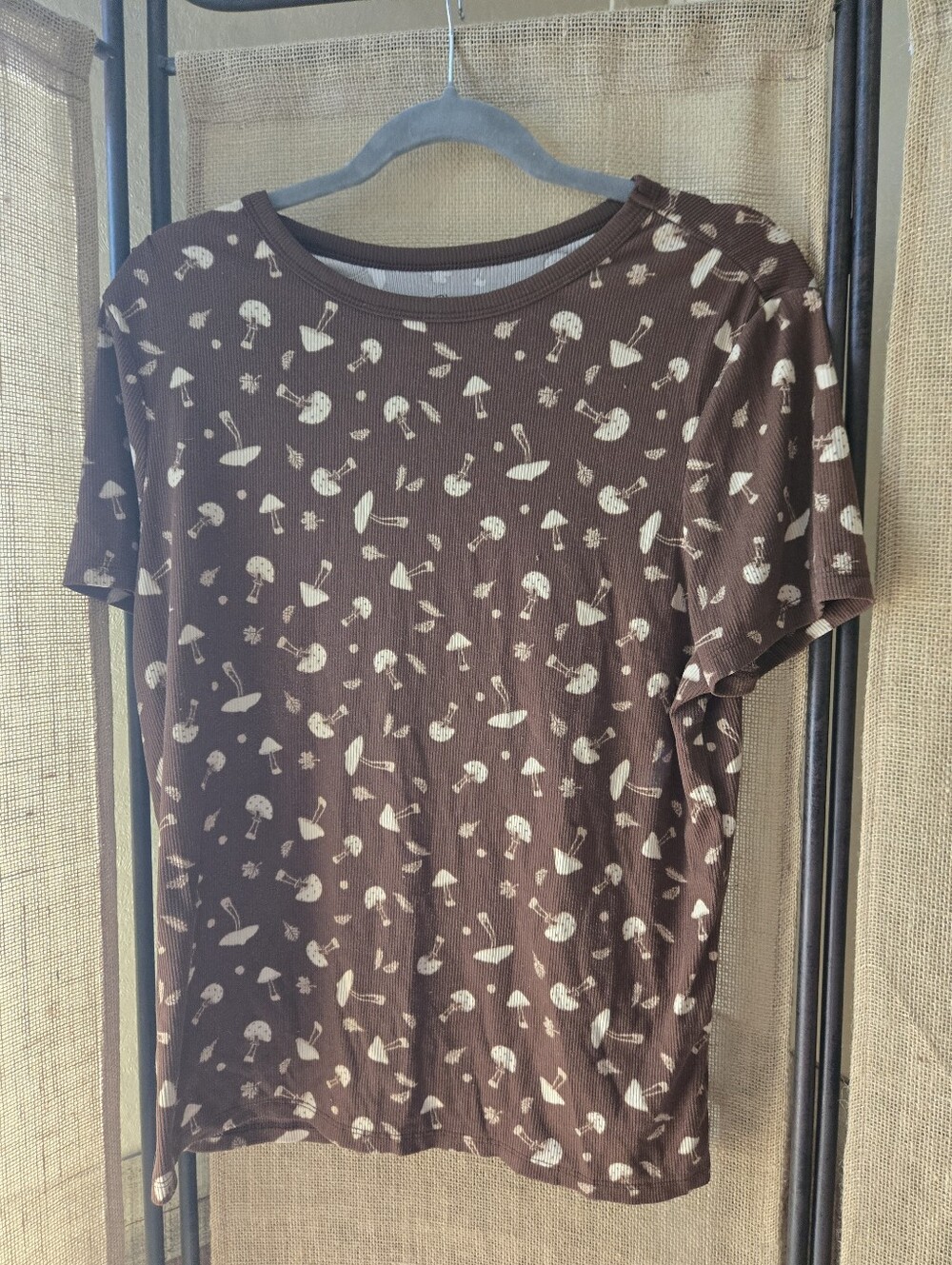 Brown Mushroom Short Sleeve Junior's Nobo No Boundaries Ribbed Shirt XXL/19